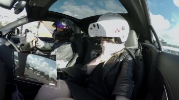 VR 가상현실 기기 재미있는 마케팅 (4)